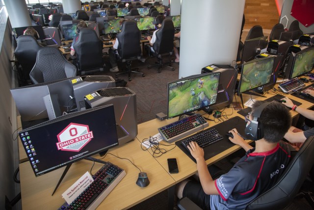 Premier League of Legends Tryouts