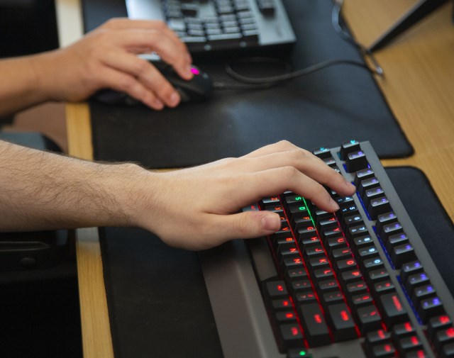 Premier League of Legends Tryouts