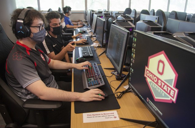 Premier League of Legends Tryouts